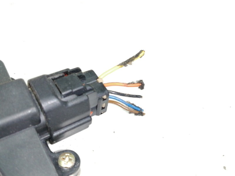 Recambio de cerradura puerta trasera izquierda para hyundai terracan (hp) 2.9 crdi gls referencia OEM IAM   