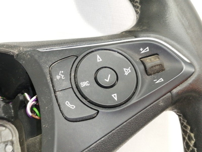 Recambio de volante para opel crossland x edition referencia OEM IAM 453798480  