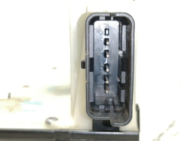 Recambio de cerradura puerta trasera derecha para peugeot 2008 (--.2013) allure referencia OEM IAM 45027185  