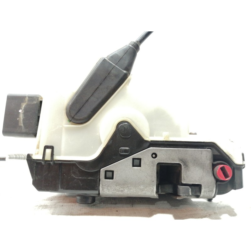 Recambio de cerradura puerta trasera derecha para peugeot 2008 (--.2013) allure referencia OEM IAM 45027185  