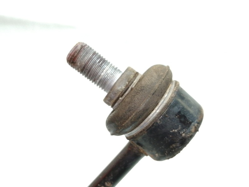 Recambio de barra estabilizadora delantera para hyundai kona sle 2wd referencia OEM IAM 54810J9100  