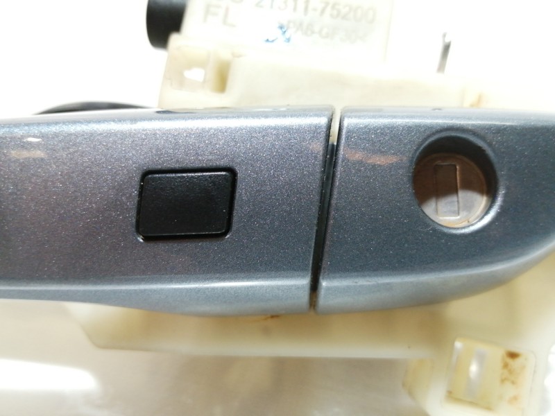 Recambio de maneta exterior delantera izquierda para hyundai kona sle 2wd referencia OEM IAM 2131175200  