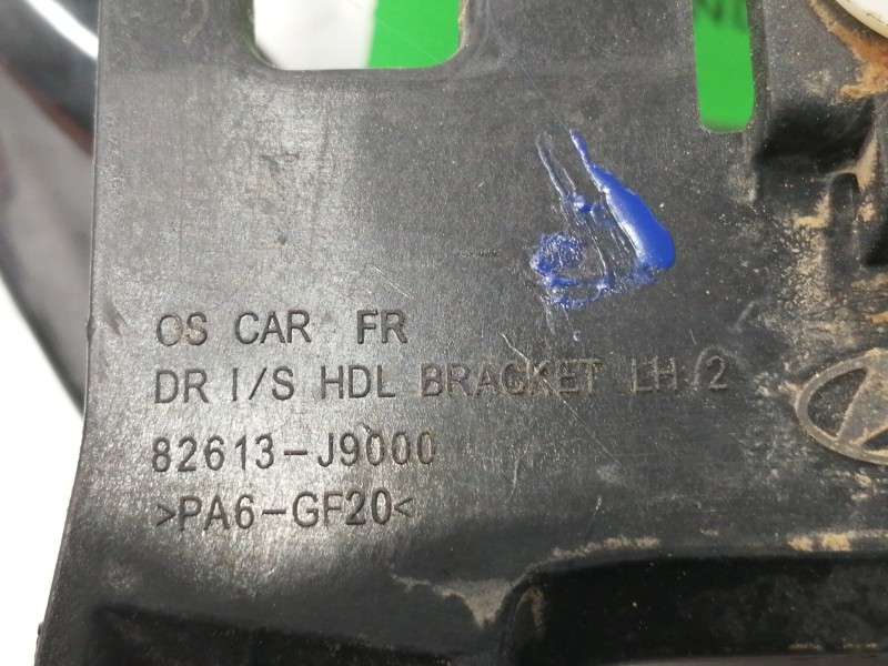 Recambio de maneta interior delantera izquierda para hyundai kona sle 2wd referencia OEM IAM 82613J9000  