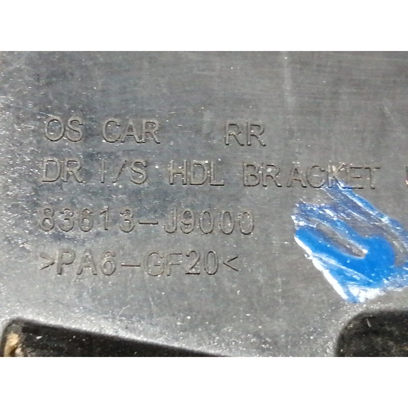 Recambio de maneta interior trasera izquierda para hyundai kona sle 2wd referencia OEM IAM 83613J9000  