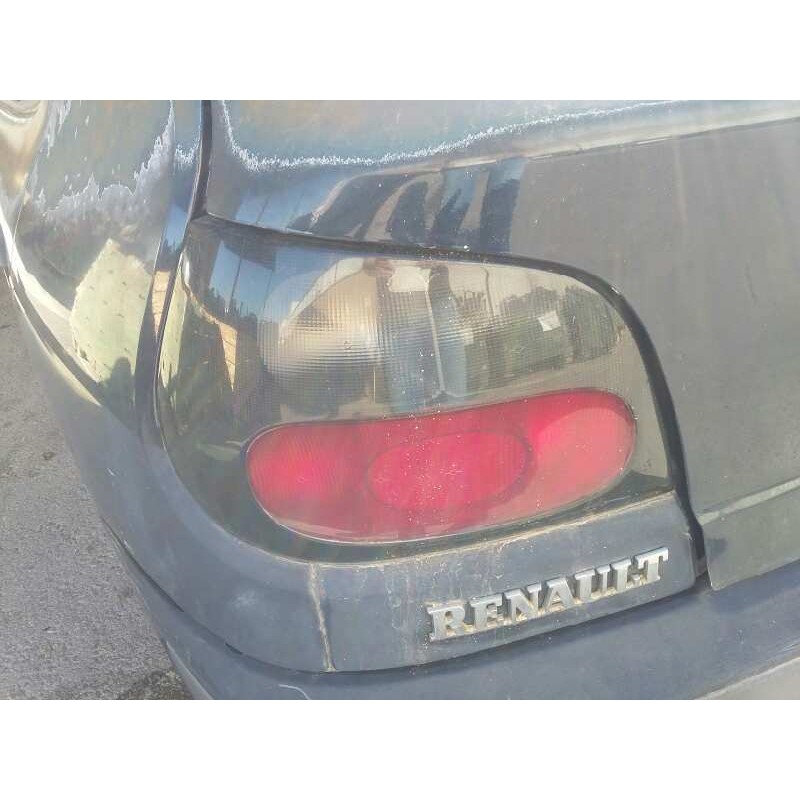 Recambio de piloto trasero izquierdo para renault megane i berlina hatchback (ba0) 1.6 referencia OEM IAM   