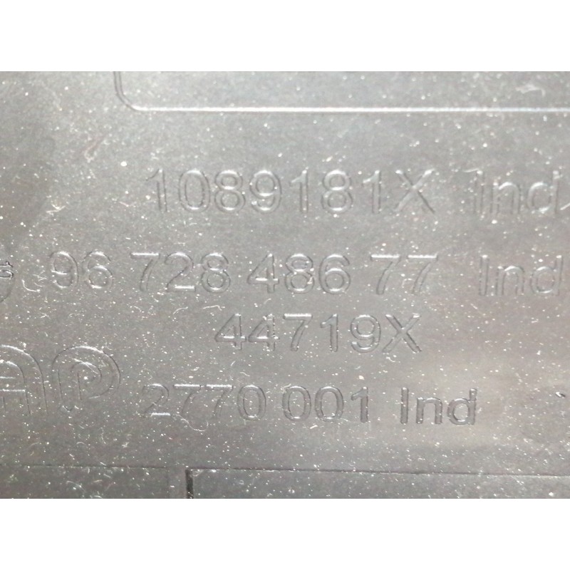 Recambio de rejilla aireadora para peugeot 2008 (--.2013) allure referencia OEM IAM 9673830077 9672848677 44719X 1089181X 109775