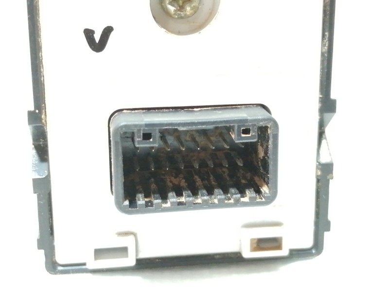 Recambio de mando retrovisor para hyundai kona sle 2wd referencia OEM IAM 3K54801000  