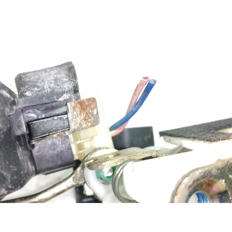 Recambio de cerradura puerta delantera derecha para hyundai coupe (rd) 1.6 fx referencia OEM IAM 9575827000  