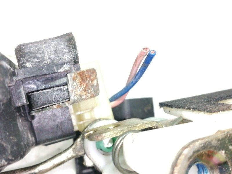 Recambio de cerradura puerta delantera derecha para hyundai coupe (rd) 1.6 fx referencia OEM IAM 9575827000  