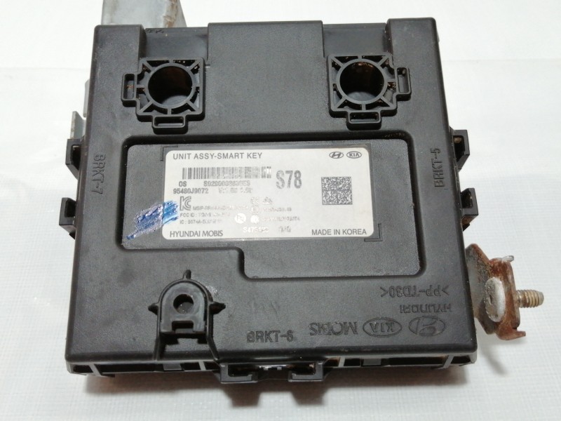 Recambio de modulo electronico para hyundai kona sle 2wd referencia OEM IAM 95480J9072 S929000380056 