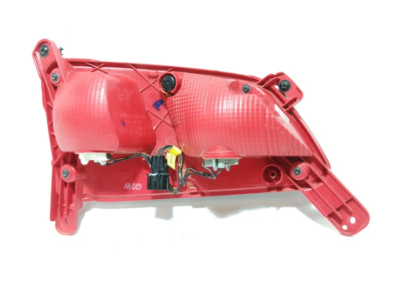 Recambio de piloto trasero derecho paragolpes para hyundai kona sle 2wd referencia OEM IAM 92406J90  