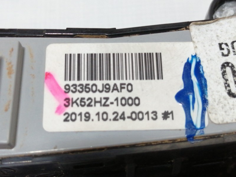 Recambio de mando multifuncion para hyundai kona sle 2wd referencia OEM IAM 93350J9AF0  