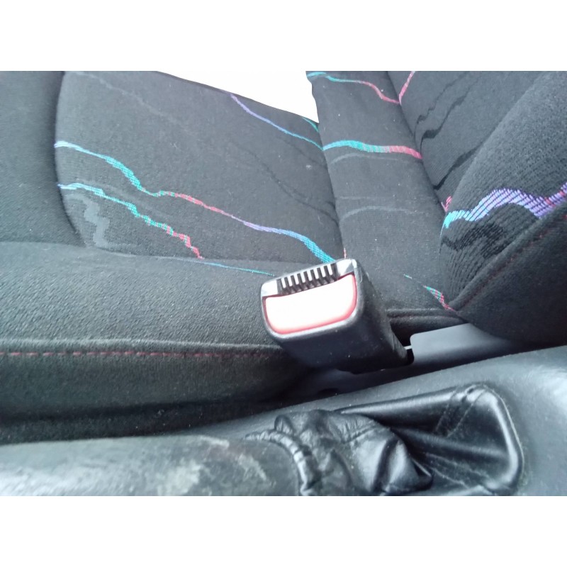 Recambio de enganche cinturon delantero derecho para hyundai coupe (rd) 1.6 fx referencia OEM IAM   