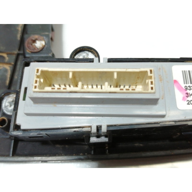 Recambio de mando multifuncion para hyundai kona sle 2wd referencia OEM IAM 93350J9AF0  