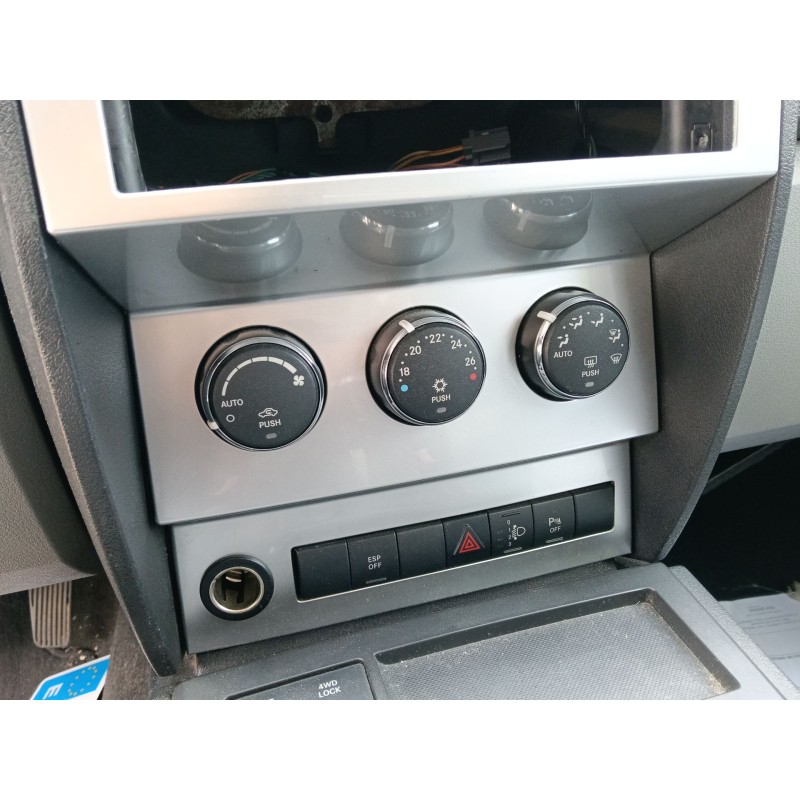 Recambio de mando calefaccion / aire acondicionado para dodge nitro 2.8 crd 4wd referencia OEM IAM   