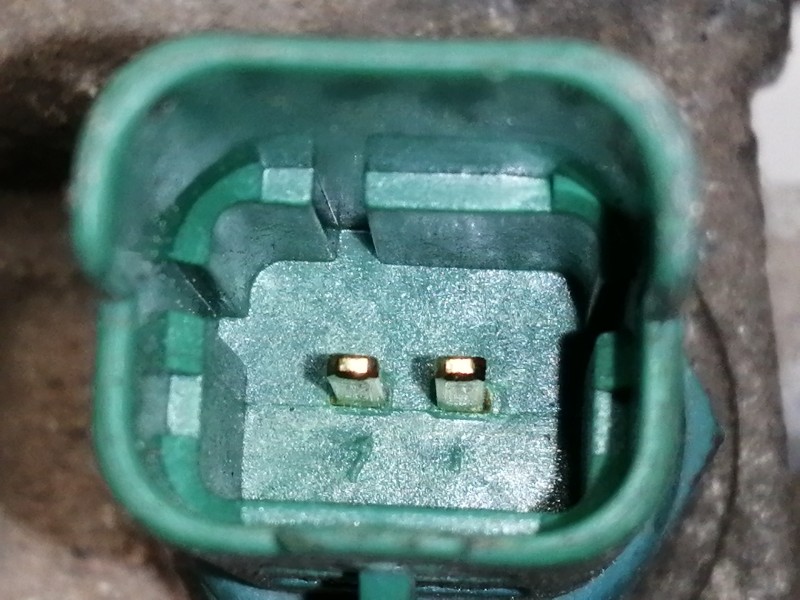 Recambio de termostato para citroën c3 pluriel 1.4 referencia OEM IAM 963470580  