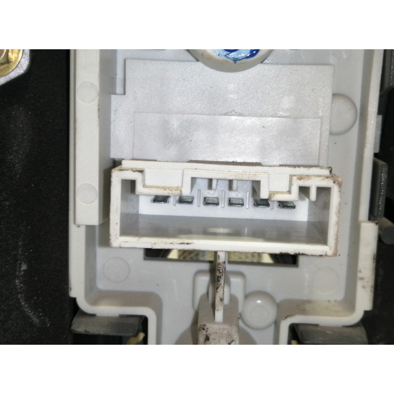 Recambio de piloto trasero derecho para bmw serie 3 compact (e46) 316ti referencia OEM IAM 283302  