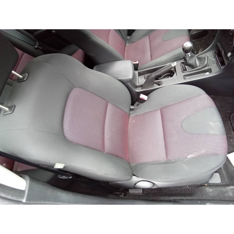 Recambio de asiento delantero derecho para mazda 3 berlina (bk) 1.6 16v cat referencia OEM IAM   