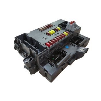 CAJA RELES / FUSIBLES 1681480080 46862934 