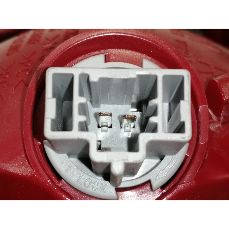 Recambio de piloto trasero derecho interior para mazda 3 berlina (bk) 1.6 16v cat referencia OEM IAM P2913  