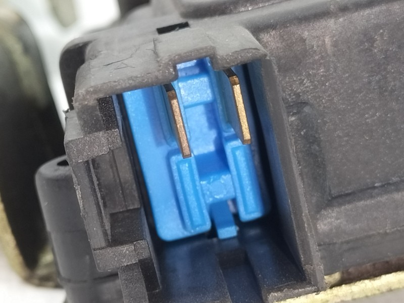 Recambio de cerradura puerta delantera derecha para daewoo matiz cd referencia OEM IAM   