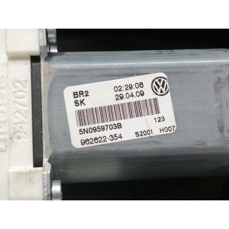 Recambio de elevalunas trasero izquierdo para volkswagen tiguan (5n1) sport referencia OEM IAM 5N0959703B 962622354 5N0839729K