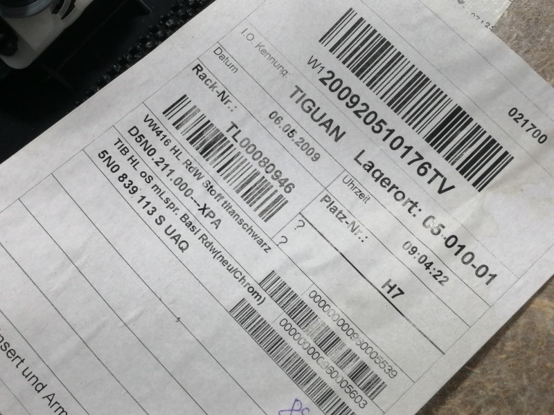 Recambio de guarnecido puerta trasera izquierda para volkswagen tiguan (5n1) sport referencia OEM IAM 5N0839113S  