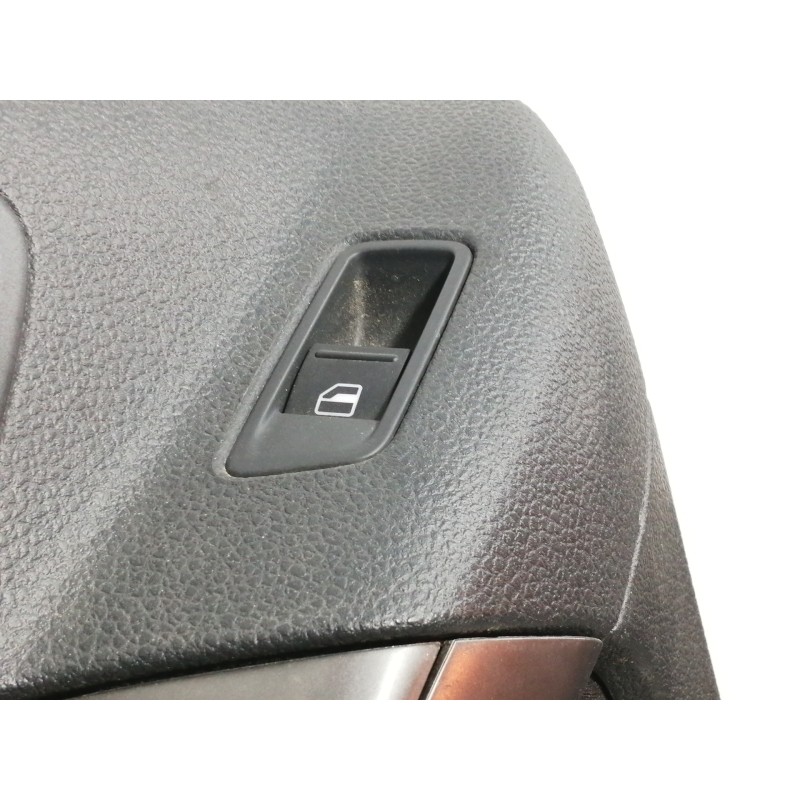 Recambio de guarnecido puerta trasera izquierda para volkswagen tiguan (5n1) sport referencia OEM IAM 5N0839113S  