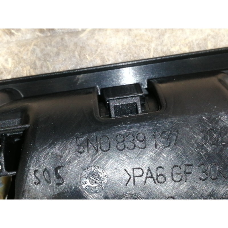 Recambio de guarnecido puerta trasera izquierda para volkswagen tiguan (5n1) sport referencia OEM IAM 5N0839113S  
