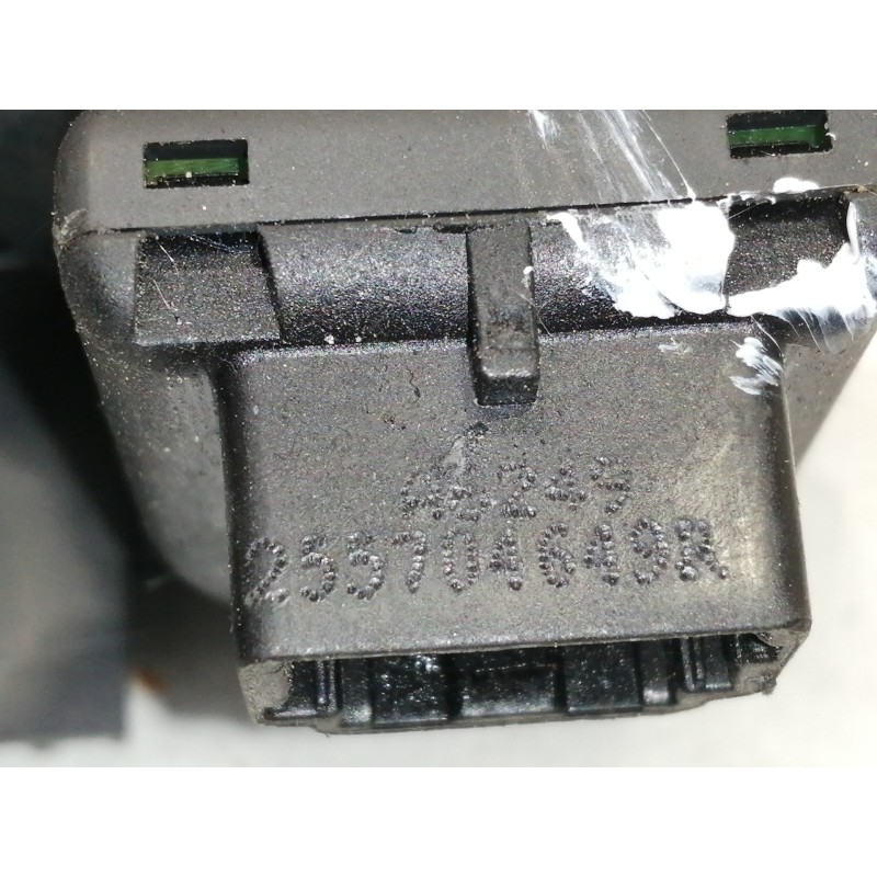 Recambio de mando retrovisor para dacia sandero ambiance referencia OEM IAM 255704649R 684934791R / 684937116R 684937535R