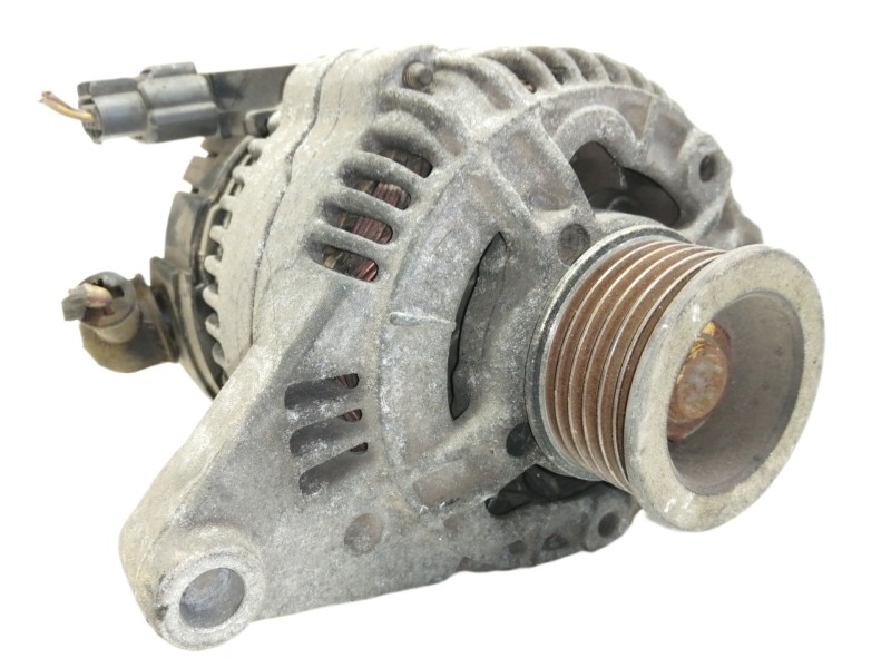 Recambio de alternador para nissan micra (k11) básico referencia OEM IAM 2310054B62  