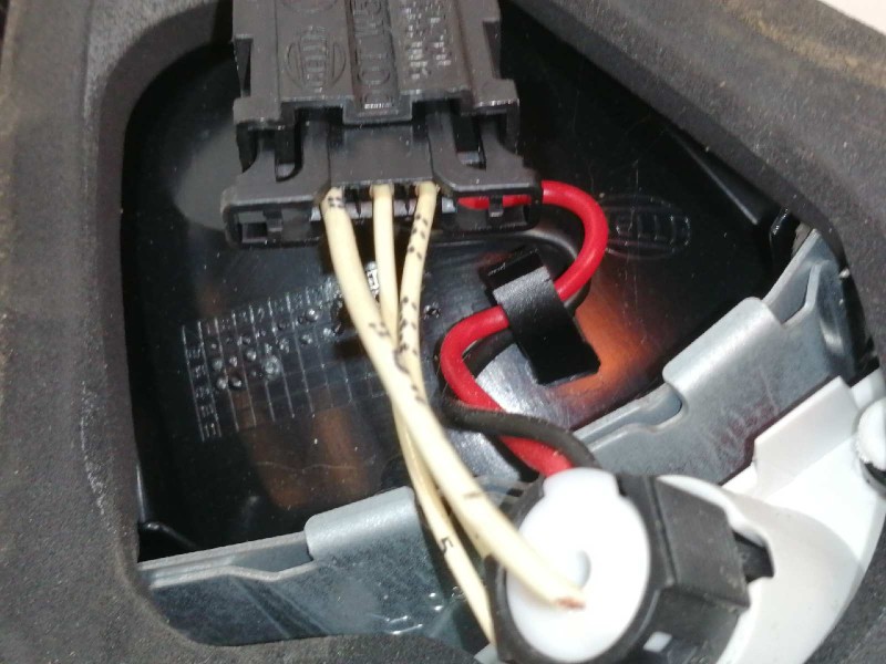 Recambio de piloto trasero derecho interior para volkswagen tiguan (5n1) sport referencia OEM IAM 5N0945094  