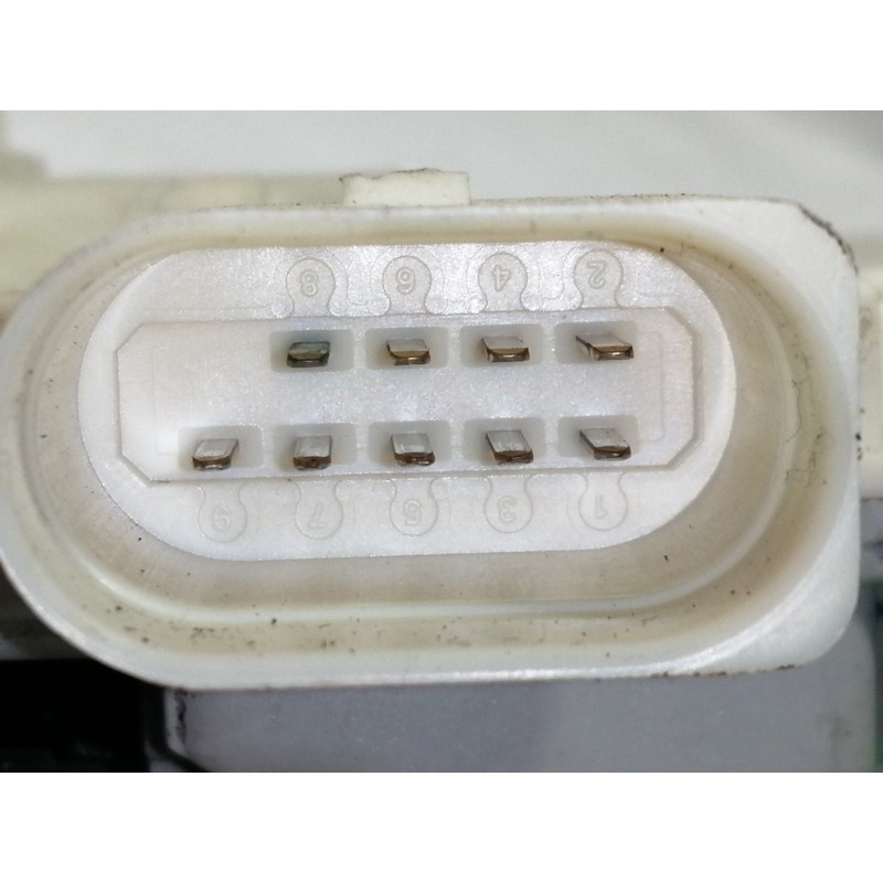 Recambio de cerradura puerta delantera derecha para audi a4 avant (8e) 2.0 tdi referencia OEM IAM   