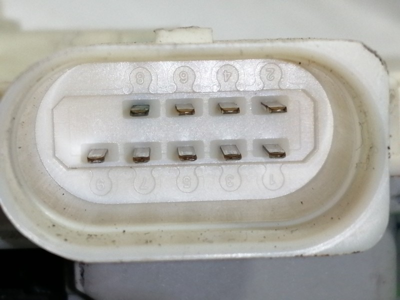 Recambio de cerradura puerta delantera derecha para audi a4 avant (8e) 2.0 tdi referencia OEM IAM   