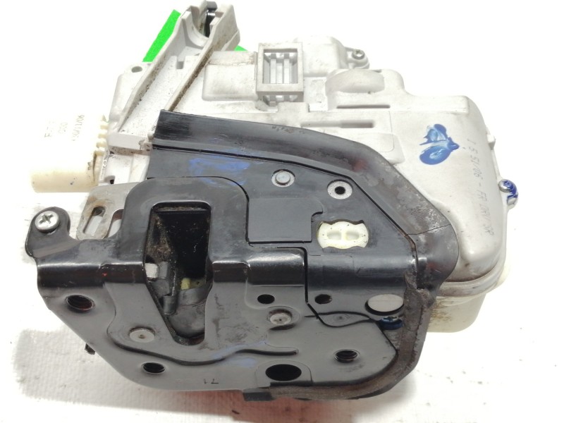 Recambio de cerradura puerta delantera derecha para audi a4 avant (8e) 2.0 tdi referencia OEM IAM   