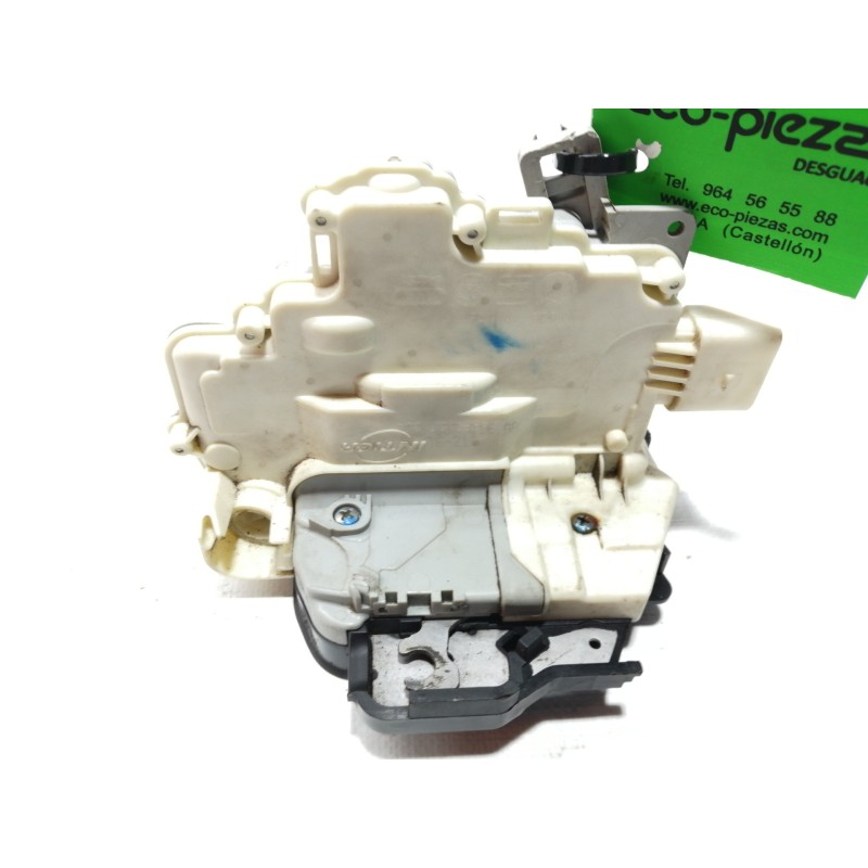 Recambio de cerradura puerta delantera derecha para audi a4 avant (8e) 2.0 tdi referencia OEM IAM   