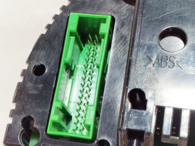 Recambio de cuadro instrumentos para audi a4 avant (8e) 2.0 tdi referencia OEM IAM 8E0920951L  