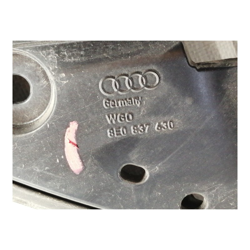 Recambio de elevalunas delantero derecho para audi a4 avant (8e) 2.0 tdi referencia OEM IAM 8E0837630  