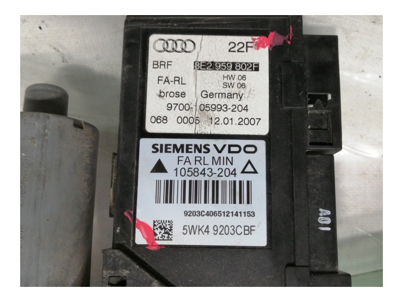 Recambio de elevalunas delantero derecho para audi a4 avant (8e) 2.0 tdi referencia OEM IAM 8E0837630  
