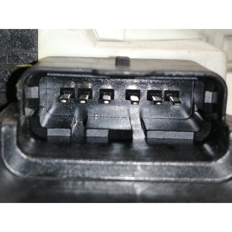 Recambio de cerradura puerta delantera izquierda para peugeot 5008 confort referencia OEM IAM PSA825158  