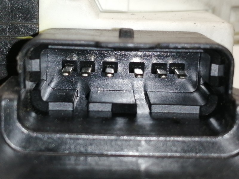 Recambio de cerradura puerta delantera izquierda para peugeot 5008 confort referencia OEM IAM PSA825158  