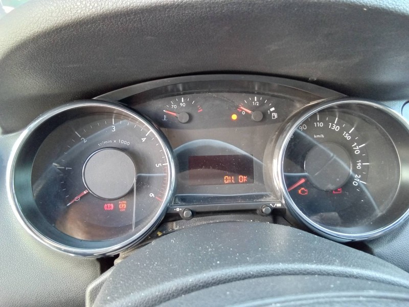 Recambio de cuadro instrumentos para peugeot 5008 confort referencia OEM IAM 9666174980  