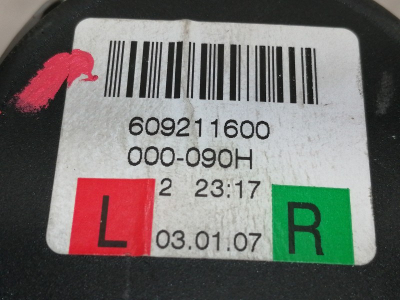 Recambio de cinturon seguridad trasero derecho para audi a4 avant (8e) 2.0 tdi referencia OEM IAM 8E5857805M  