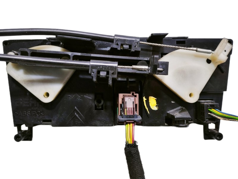 Recambio de mando calefaccion / aire acondicionado para peugeot 5008 confort referencia OEM IAM 400017003 N6008001 