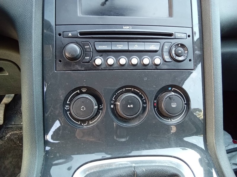 Recambio de mando calefaccion / aire acondicionado para peugeot 5008 confort referencia OEM IAM 400017003 N6008001 