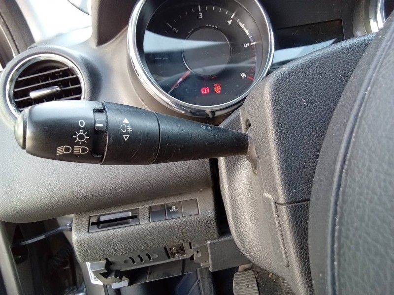 Recambio de mando multifuncion para peugeot 5008 confort referencia OEM IAM 96663612XT  