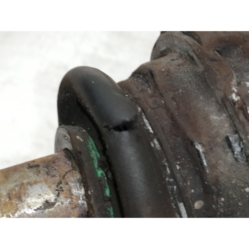 Recambio de mangueta delantera izquierda para peugeot 5008 confort referencia OEM IAM   