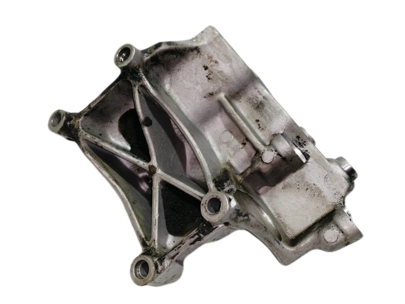 Recambio de soporte alternador para hyundai santa fe (sm) 2.0 gls crdi referencia OEM IAM   