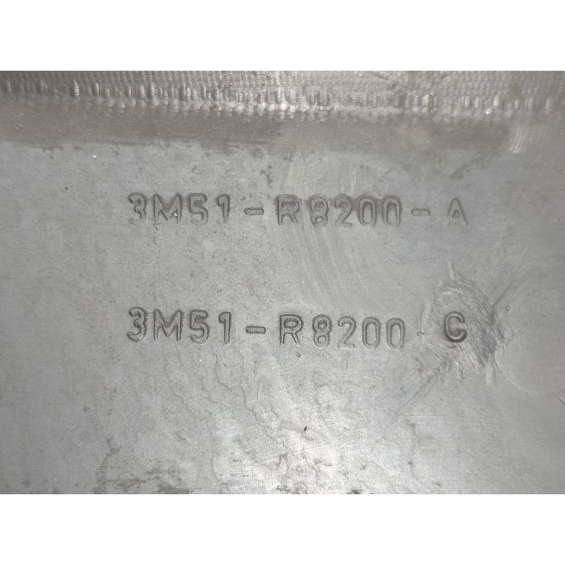 Recambio de rejilla delantera para ford fiesta (cbk) ambiente referencia OEM IAM 3M51R8200A 3M51R8200C 3M51R8138