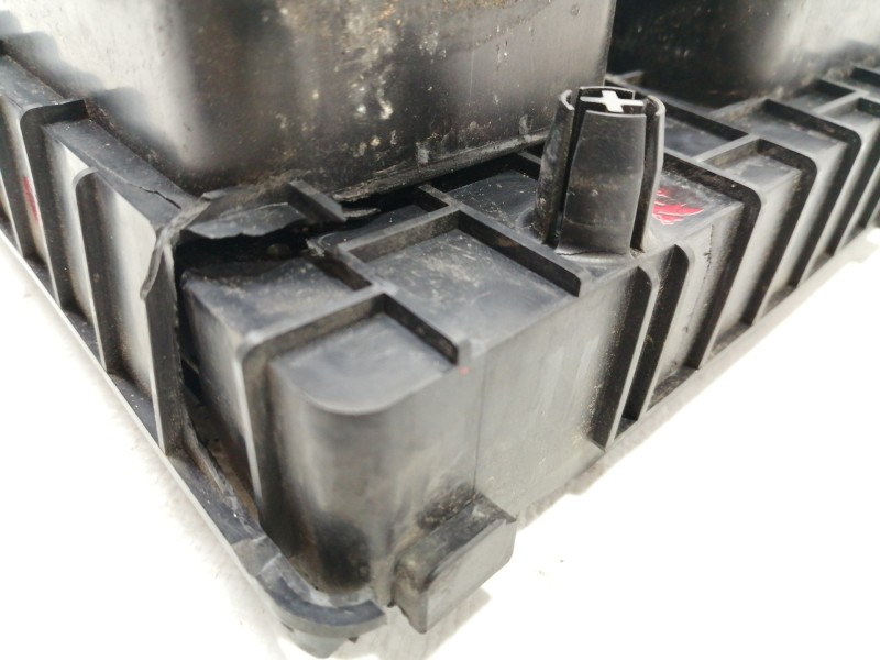 Recambio de caja reles / fusibles para audi a3 (8p) 2.0 tdi ambiente referencia OEM IAM 1K0937124  